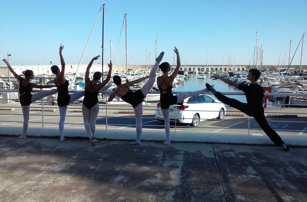 Equipo de baile clásico de Arabesc